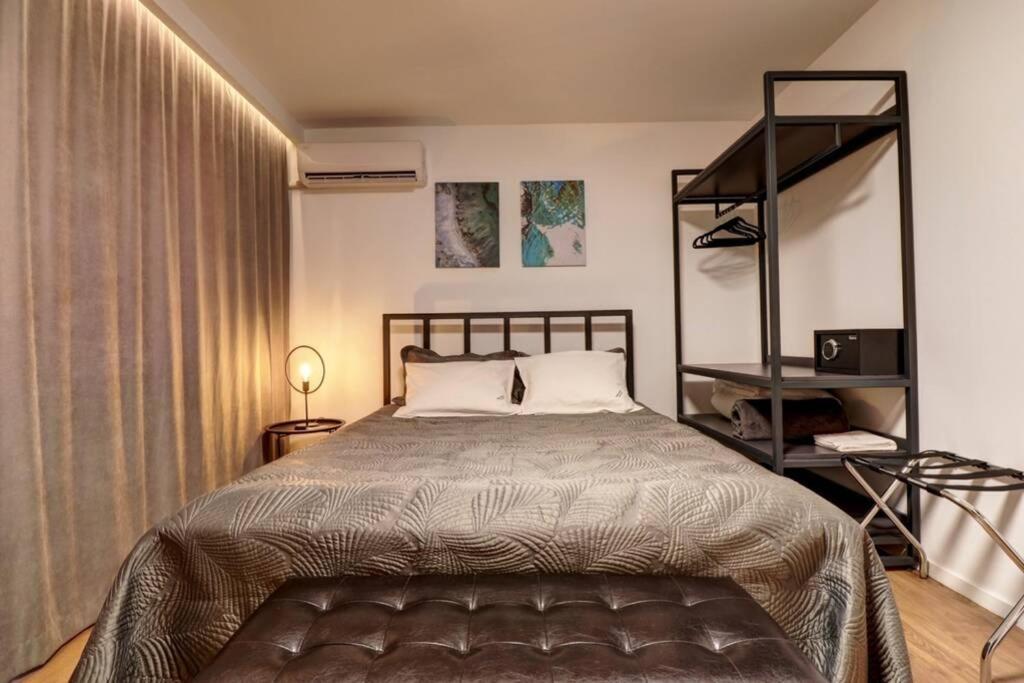 Town Square Apartment Pristina Eksteriør bilde